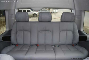 进口丰田海狮13座报价 天津港现车改装7/8座