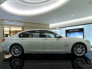 宝马7系限量现车钜惠抛售 周末倾心最低售价