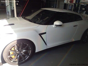 尼桑GTR强大功能超跑车 现车巨幅低价送豪礼