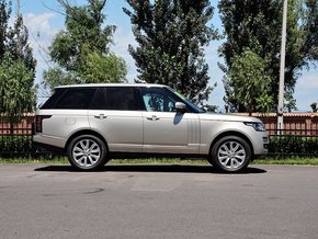 路虎揽胜3.0T加长版 天津现车批价横扫港口