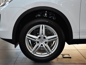 2015款保时捷卡宴 现车性能优势数万豪降让利月