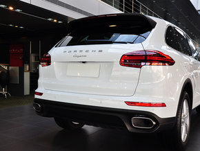 2015款保时捷卡宴 现车性能优势数万豪降让利月