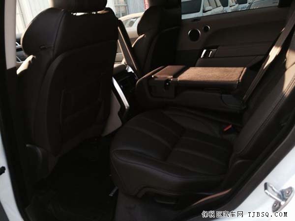 14路虎揽胜运动中东版 20轮/全景/冰箱/电吸现车101万