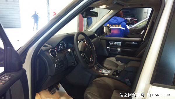 14款路虎发现四美规版 豪华HSE包/七座/冰箱现车89万