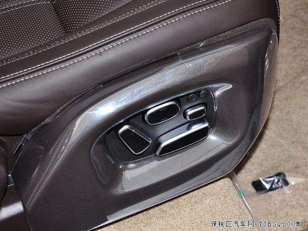 全新路虎揽胜3.0T行政版 美规版现车优惠隆重回馈