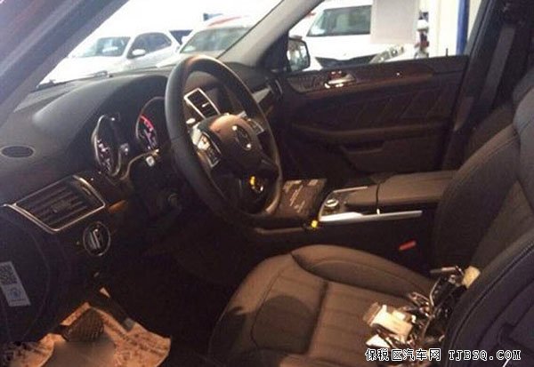 新款奔驰GL450美规版 天津港现车优惠热卖季