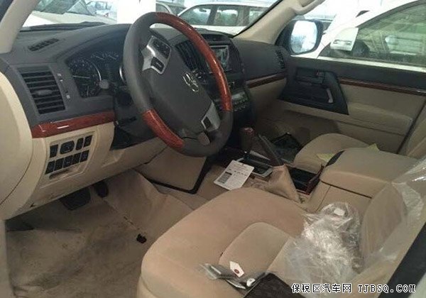 新丰田酷路泽4000现车 中东版越野低价热卖中