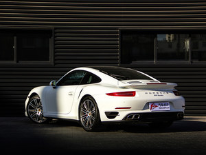 保时捷911中规版现车让利 激情售价四月最低价