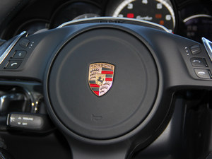 保时捷911中规版现车让利 激情售价四月最低价