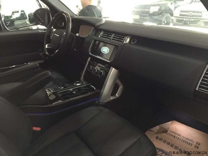 2015款路虎揽胜3.0T行政版 天津现车盛惠享受