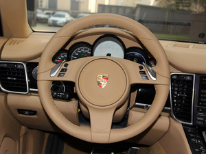 保时捷panamera现车报价 四门独特超跑热惠