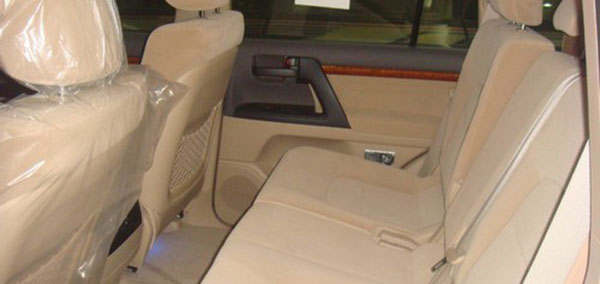 15中东版丰田酷路泽4000 天津港平行进口现车