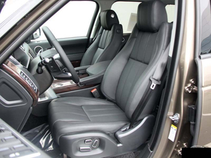 新款路虎揽胜3.0行政版报价 天津港促销热卖