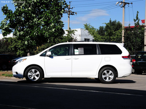 2015款丰田塞纳3.5两驱版LE型 美规版商务促销