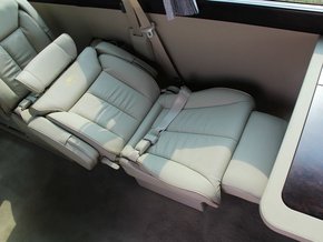 日产尼桑碧莲12座客车 现车强悍豪惠驾临港口