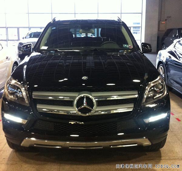 2015款奔驰GL450汽油版3.0T 全景天窗/P01现车102万起
