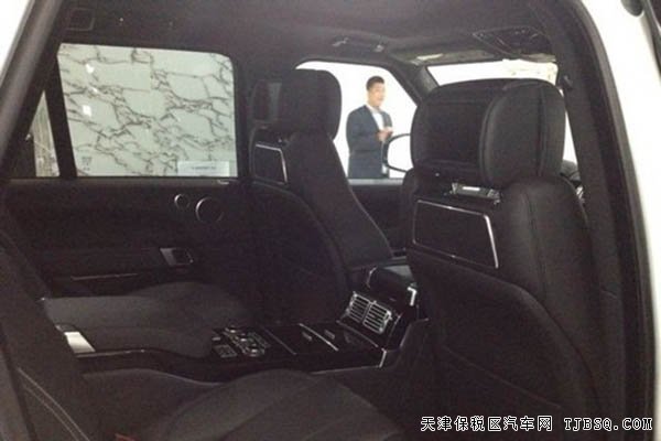 2015款路虎揽胜3.0加长版 气势恢宏低价走俏