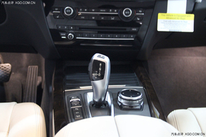 宝马X5个性鲜明越野 现车激情港内周四最低价