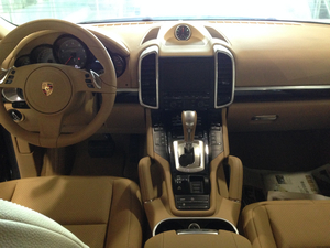 保时捷卡宴现车到店 现车惊喜低价连连特惠