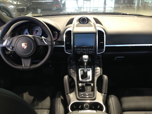 保时捷卡宴现车到店 现车惊喜低价连连特惠