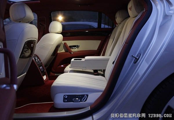 宾利飞驰天津港现车剧降 高性能四门豪轿热卖