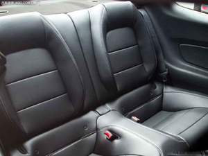 2015款野马2.3T标配自动挡到店 周末低价走俏