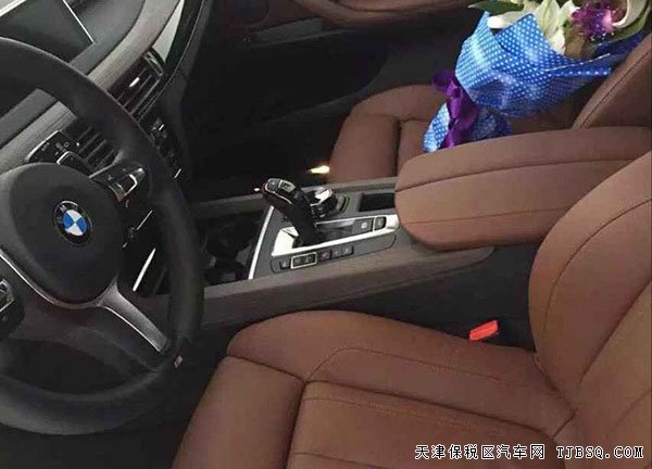 2015款宝马X5M包加规版 柴油白咖现车全配惠享