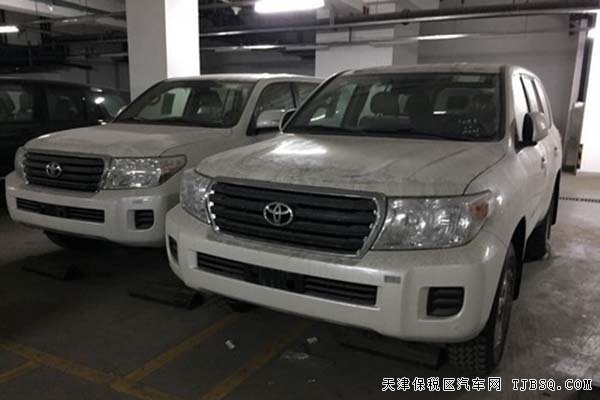 2015款丐版酷路泽4000 中东版自命不凡裸利降