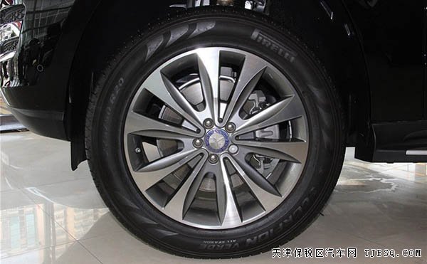 新款奔驰GL350自贸区现车到店 越野魅惑降价季