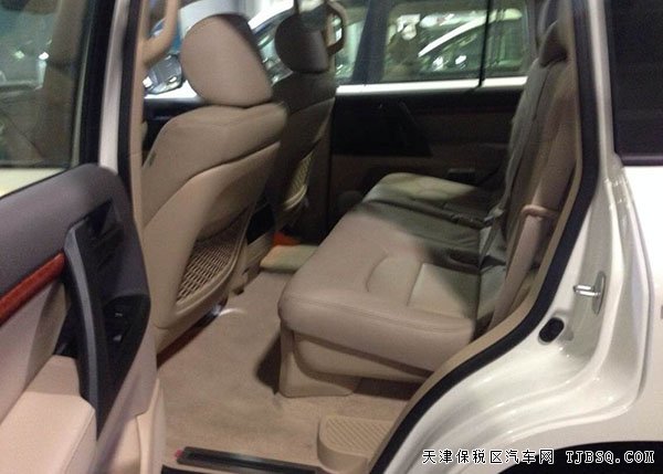 新款丰田酷路泽4600现车 中东版狂野劲爆价