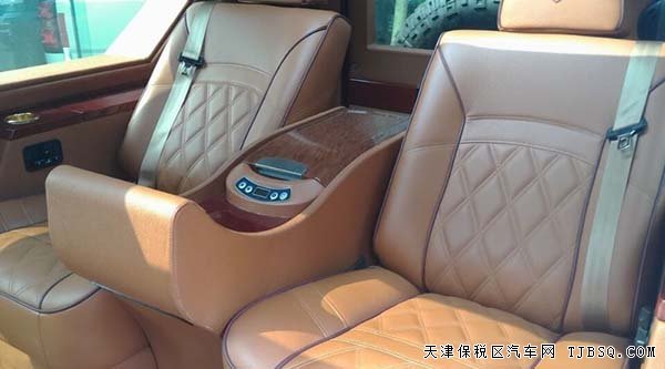 乔治巴顿强势装甲V8越野车 自贸区平行进口现车