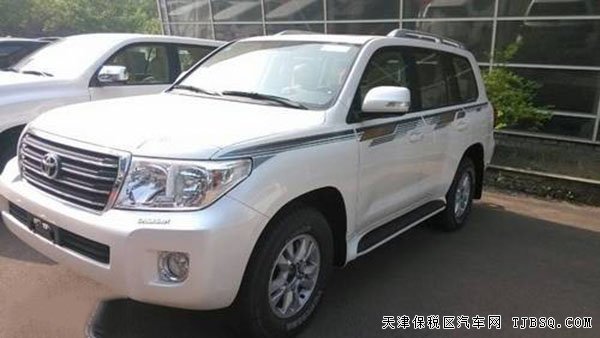 2015款中东版兰德酷路泽4000 陆巡4.0现车购