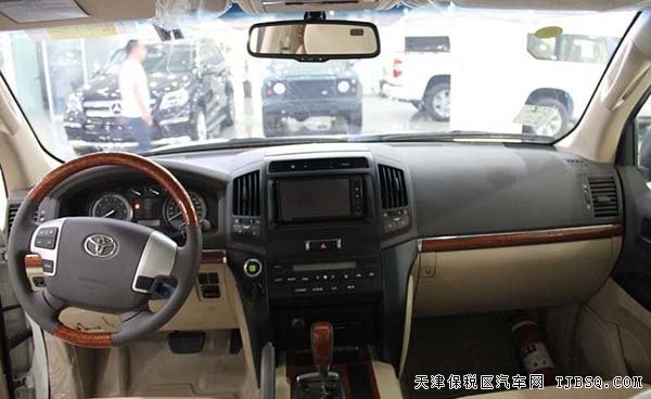 2015款丰田酷路泽4000中东版报价 多配置现车49.5万起