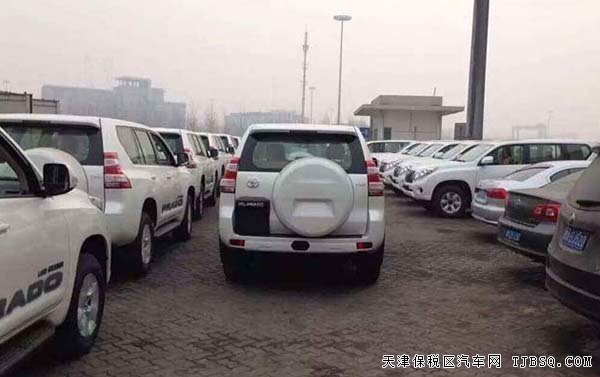2015款中东霸道4000 天津自贸区现车优惠报价