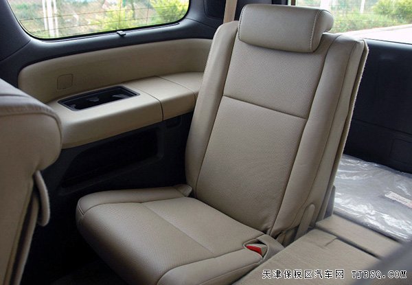 丰田红杉5.7L现车盛夏降价回馈 威望越野新价值