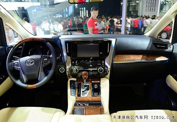 2016款丰田埃尔法报价 经典保姆车现车低价专享