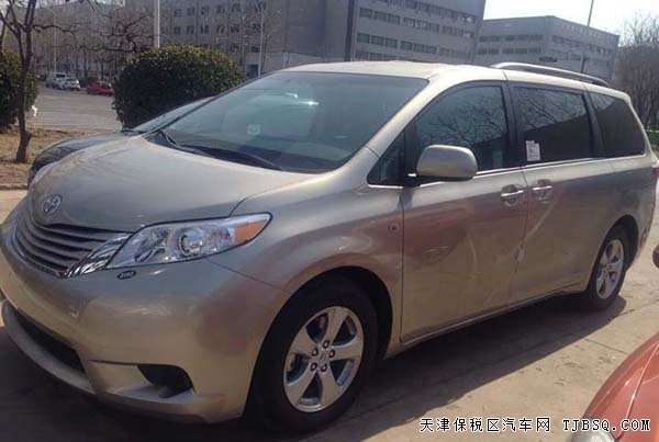 2015款丰田塞纳3.5L两驱版 豪华商务车特惠