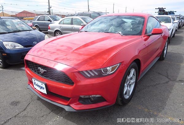 2015款福特野马美式超跑 2.3T自动挡标配现车32万优惠购