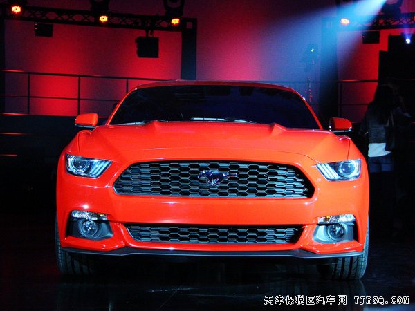 2015款福特野马美式跑车 2.3T现车劲惠报价