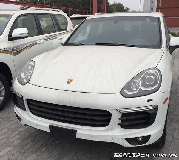 2015款保时捷卡宴3.0T柴油版SUV 全景/罗盘现车83万起