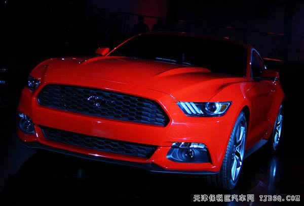 2015款福特野马美式跑车 2.3T现车劲惠报价