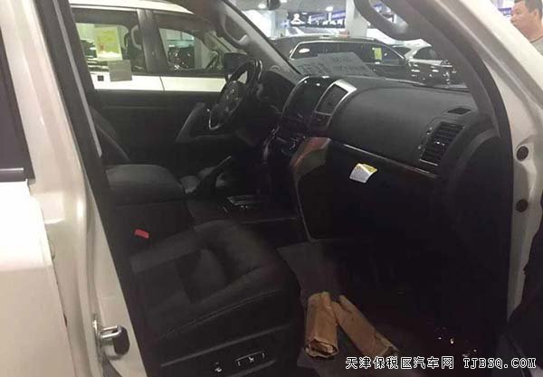 2015款丰田酷路泽5700中东版 全尺寸越野精选