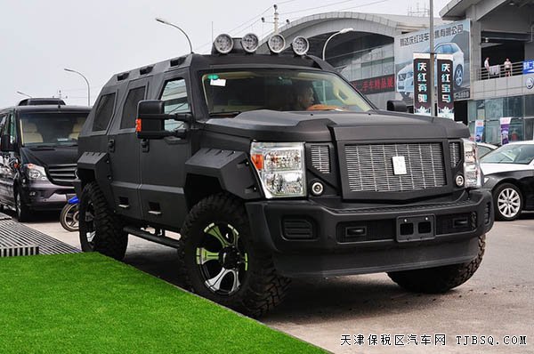 2016款乔治巴顿6.8L超级越野车 现车优惠特卖