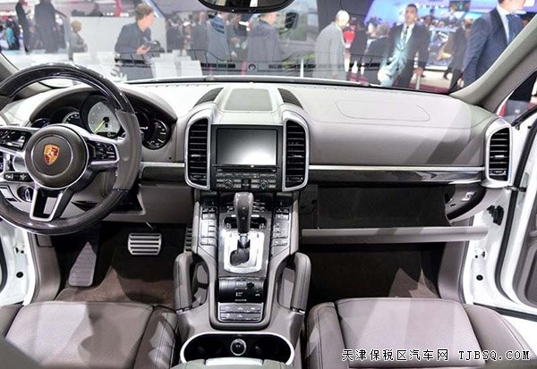 2016款保时捷卡宴3.6L汽油版 天津港现车优惠购