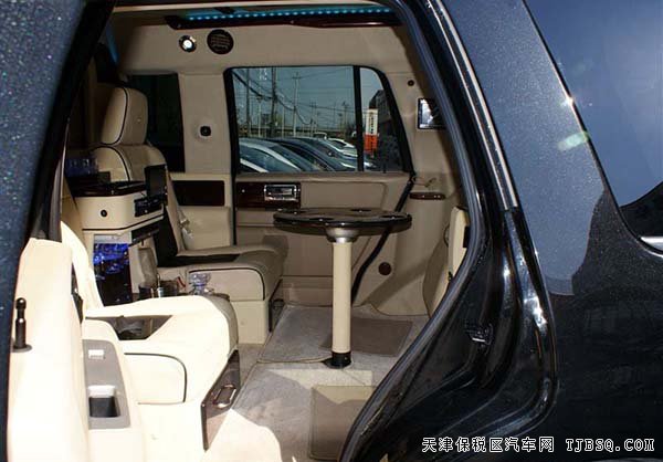 2015款林肯领航员3.5T美规版 平行进口车优惠呈现