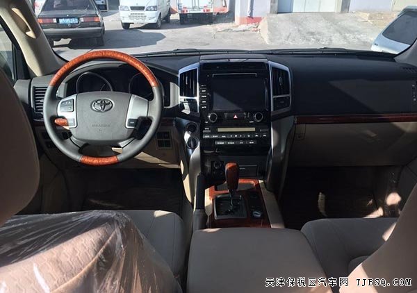 2015款丰田兰德酷路泽5700 5.7L V8现车惠尽享