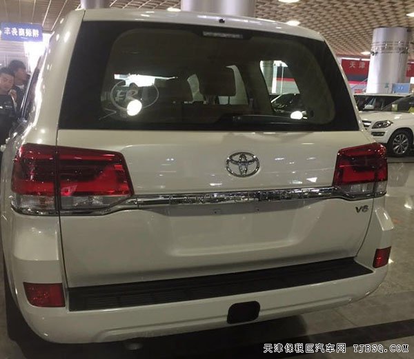 2016款丰田酷路泽4000 中东陆巡经典越野劲惠