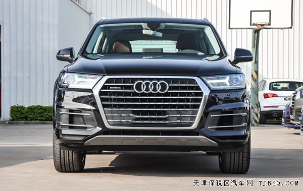 2016款奥迪Q7欧规版 3.0T汽油19轮/全景天窗现车71万起