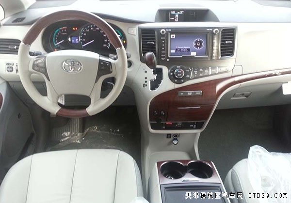 2015款丰田塞纳3.5L四驱版 平行进口现车酬宾