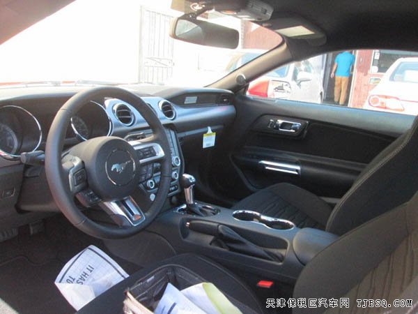 2016款福特野马2.3T美式肌肉跑车 现车钜惠乐享